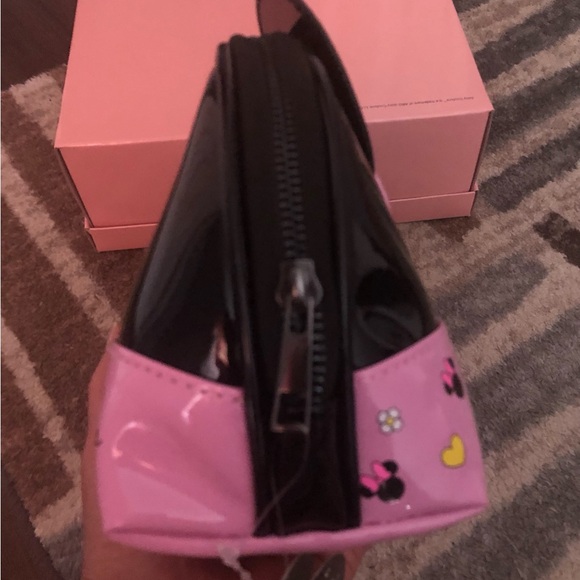 NWT Disney Minnie Mouse 🐭 Makeup 💄 Bag - Picture 4 of 6